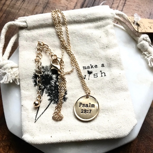 Tayzani Jewelry - Gold Psalm 28:7 Bible Round Disc Pendant Necklace